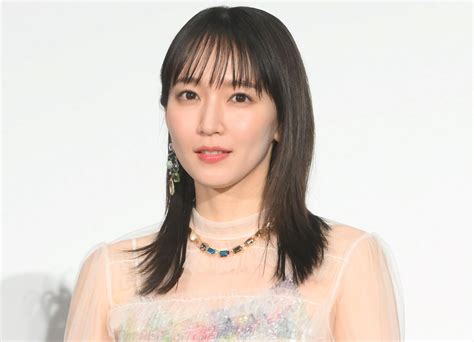 吉岡里帆30歳 透明感突き抜けたレベチ美貌で告白 今年ピンチ「その手があったか」で話題のクリスマス裏行事が ライブドアニュース