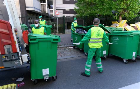 Paris Après son succès sur Tik Tok léboueur préféré des réseaux