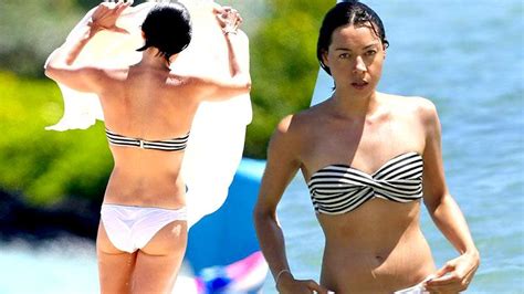 Beach Babe Aubrey Plaza Works Her Bikini Body In Hawaii Hot Photos