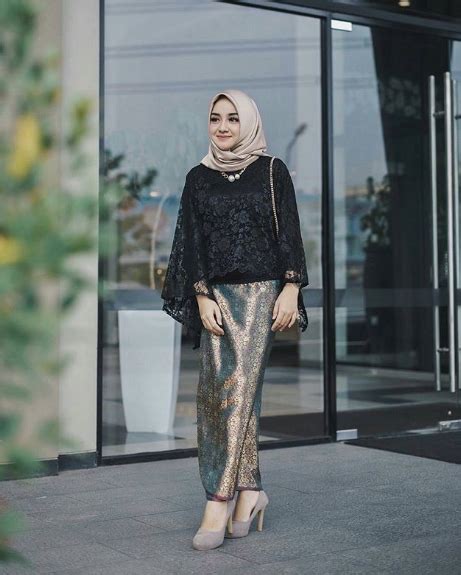 √ 63 Model Baju Atasan Wanita Terbaru 2020 Lengkap