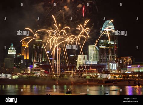 Fireworks over downtown Cincinnati Stock Photo - Alamy