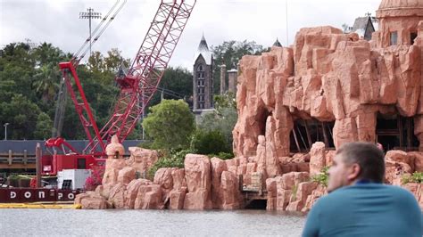 Jurassic Park Construction 11919 Islands Of Adventure Quick Look Youtube