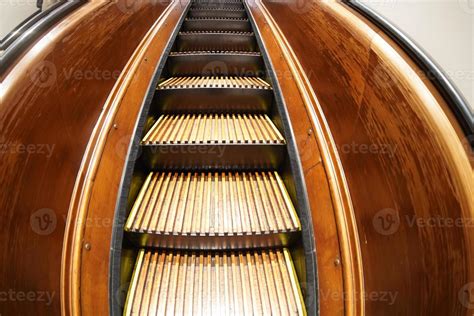 old antique wooden escalator in new york 17229466 Stock Photo at Vecteezy