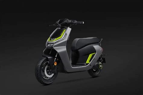 Eicma Cfmoto Pr Sente Son Premier Scooter Lectrique Zeeho Motoactus