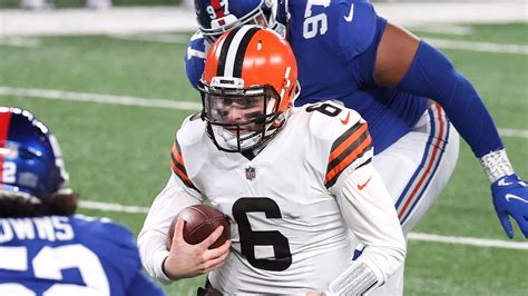 Cleveland Browns 20 6 New York Giants Baker Mayfield Throws Two Tds As