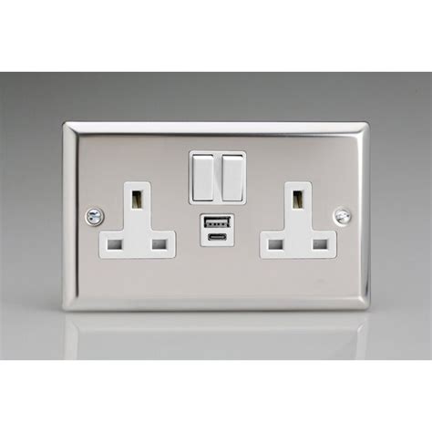 Varilight Classic 2 Gang 13a Single Pole Switched Socket With 1x Usb A And 1x Usb C Charging Ports