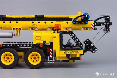 LEGO Technic 42108 Mobile Crane Review-21 - The Brothers Brick | The ...