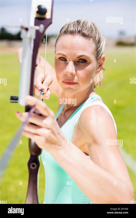 Female Archery Game Hi Res Stock Photography And Images Alamy