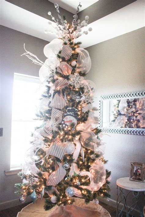 How To Decorate A Christmas Tree The Easy Way Step By Step