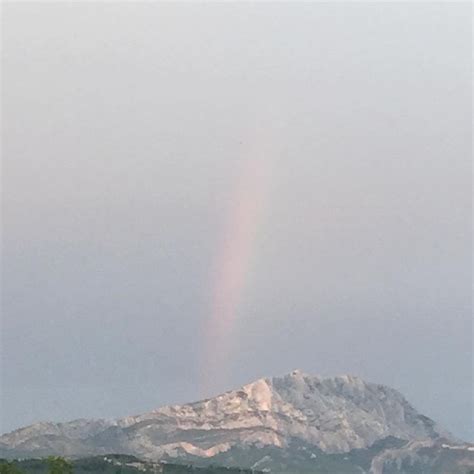 Bon Dimanche Soir Avec Cet Arc En Ciel Joli Symbole De L Alliance