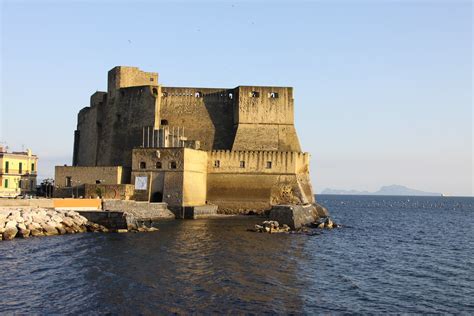 Castel Dell Ovo Megaconstrucciones Extreme Engineering