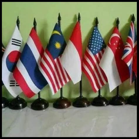 Jual TERMURAH COSTUME BENDERA MEJA NEGARA SELURUH DUNIA PLUS TIANG KAYU