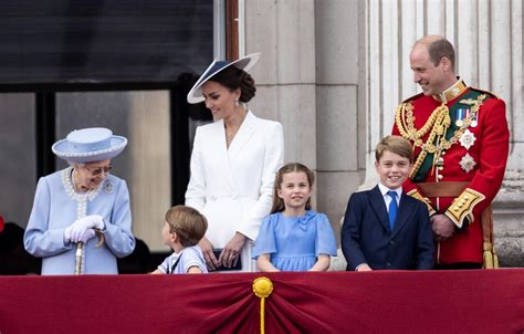 Inside Queen Elizabeth's Relationship With Her 12 Great-Grandchildren