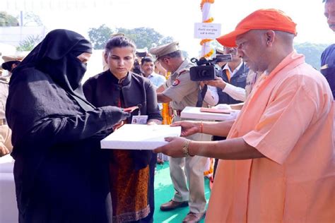 Police Commemoration Day Cm Yogi Gave 3 Big Ts To Up Policemen Know