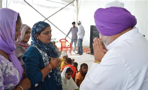 Chetan Singh Jauramajra Pays Tributes To Martyr Pardeep Singh