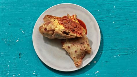 New Mexicanstyle Breakfast Burritos Recipe Bon Appétit