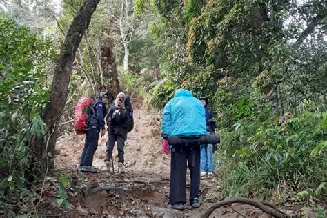 Gawat Gunung Burangrang Bandung Gak Ramah Buat Pendaki Pemula