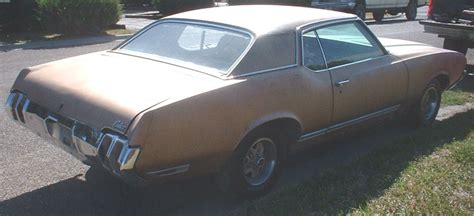 1970 Oldsmobile Cutlass Supreme Holiday 2 Door Hardtop For Sale