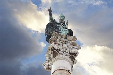 Il Ritorno Della Statua Di Sant Oronzo In Piazza Storia E Restauro Del