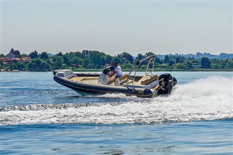 Nuova Jolly Nj Xl La Prova Di Un Gommone Stellare