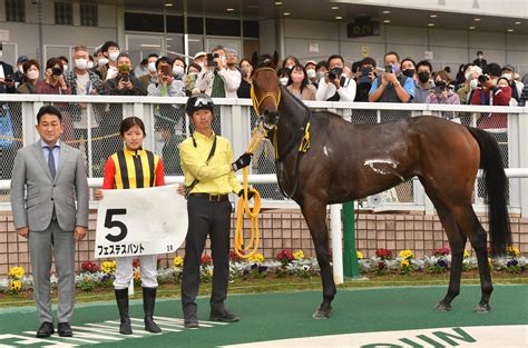 今村聖奈騎手フェステスバントで44勝目 藤田菜七子騎手の女性騎手年間最多勝記録を更新 2歳馬特集 競馬写真ニュース 日刊スポーツ