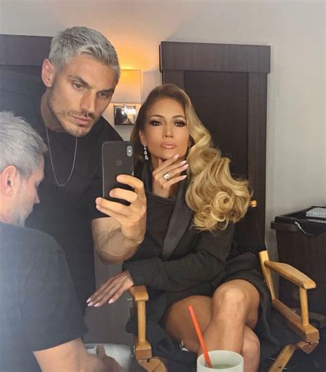 Chris Appleton on Instagram: “Teaching me how to glow @jlo Glam selfie ...