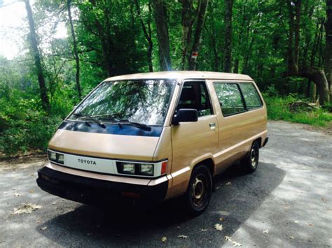 1985 Toyota Van Wagon Hippy Bus Cheech And Chong Mobile Just Lowered