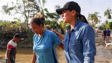 Evelyn Salgado Recorre Y Supervisa Entrega De Apoyos A Damnificados De