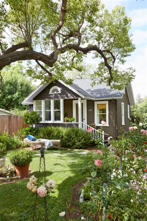 Janet Korff Tiny Garden Cottage Tiny Cottage Decorating Ideas