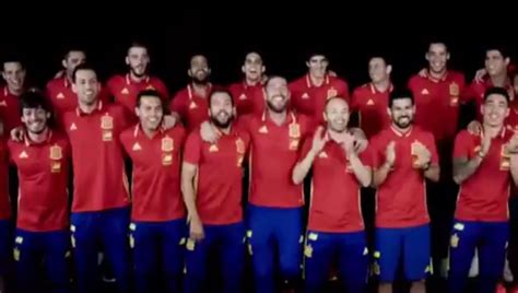 La Roja baila La canción de España para la Eurocopa de Francia 2016