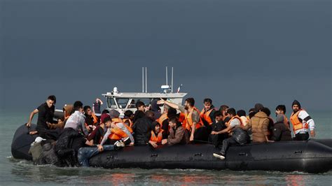 Pourquoi Les Naufrages De Migrants Se Multiplient Ils Dans La Manche