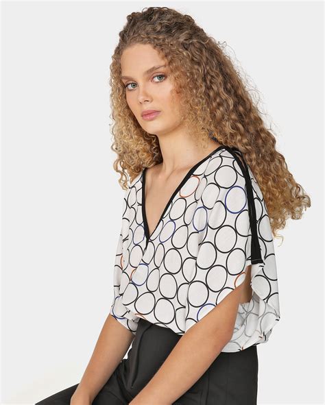 Riachuelo Blusa Cropped Feminina Ampla Decote V Geom Trico Branco Ak