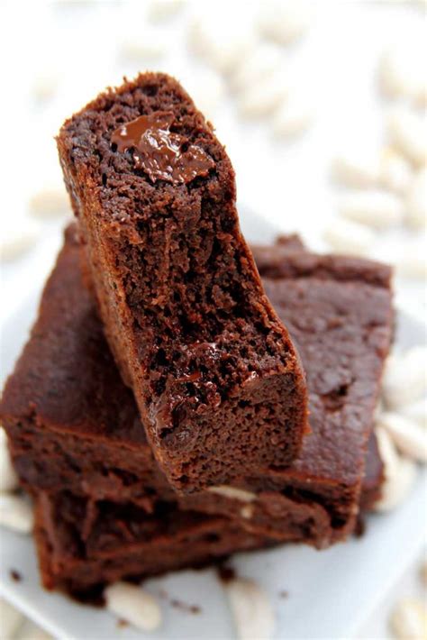 BROWNIE FIT SEM FARINHA SEM GLÚTEN E SEM LACTOSE Receitas saudáveis