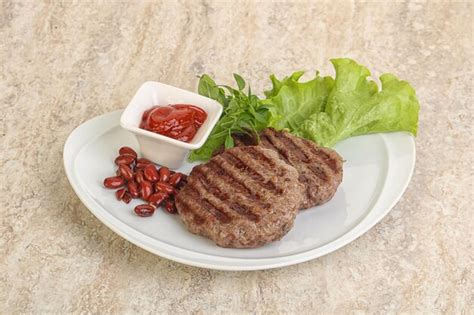 Premium Photo Grilled Beef Burger Cutlet With Sauce