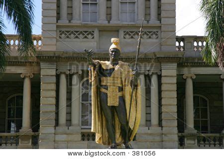 King Kamehameha Statue Image & Photo (Free Trial) | Bigstock