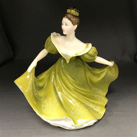 Royal Doulton - Lynne HN2329 - Royal Doulton Figurine - Echo's China