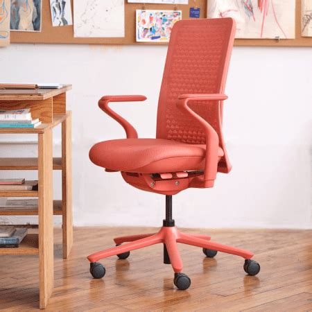 The Branch Verve Chair Is Easy on the Eyes (and My Lumbar) | domino