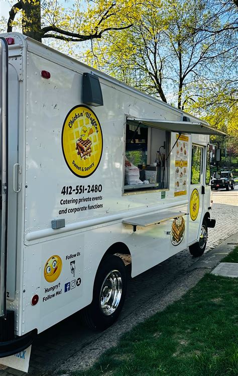 Best Food Trucks | Chicks N' Waffles