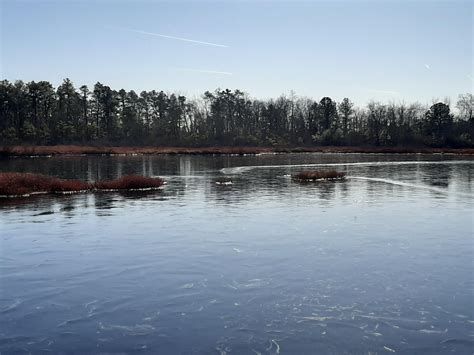 frozen lake : Outdoors