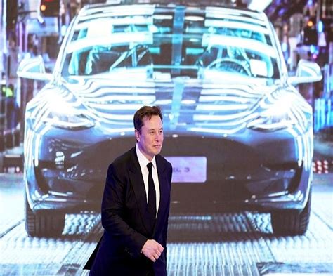 Tesla To Lay Off 10 Staff Pause All Hiring Worldwide Announces Elon Musk