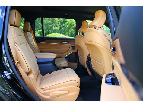 2023 Jeep Grand Cherokee L: 105 Interior Photos | U.S. News