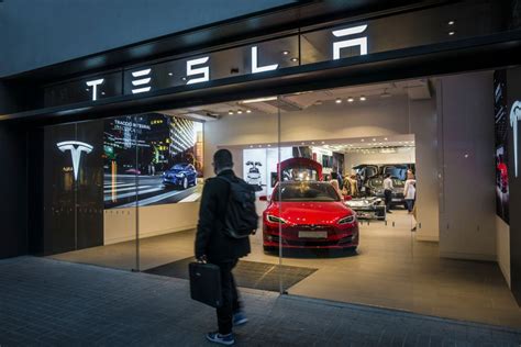 Tesla Perde Miliardi Di Dollari Ma Il Titolo Vola In Borsa Tutto Un