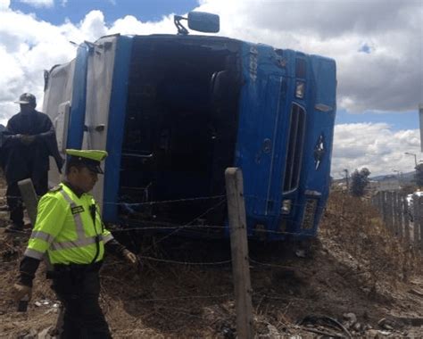 11 Heridos Deja Volcamiento De Bus En Bogotá Noticias Rcn