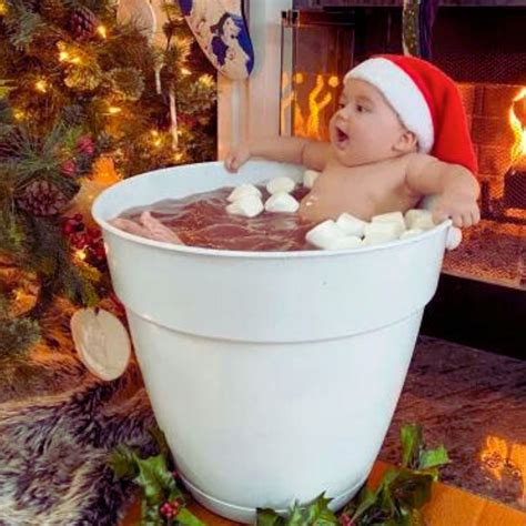 55 Adorable First Christmas Baby Photoshoot Ideas | Love and Moms