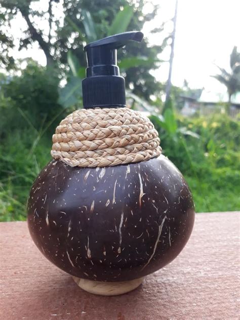 Eco Friendly Coconut Shell Soap Dispenser