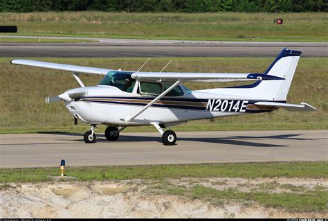 Cessna 172N Skyhawk - Untitled | Aviation Photo #6863717 | Airliners.net