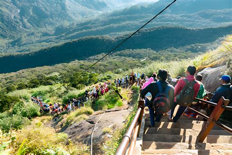 Hiking To Adams Peak Sri Padaya Lanka Adventure Explorers