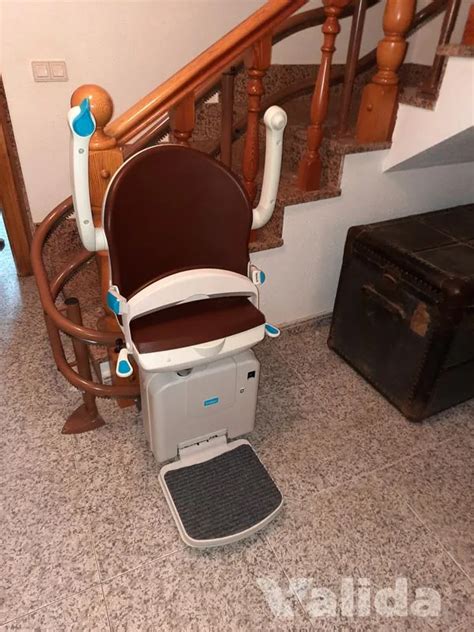 Silla salvaescaleras SOCIUS para rellanos intermedios en Riós