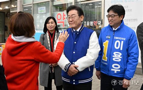 인천 청라에서 조우한 이재명 안철수 포토뉴스