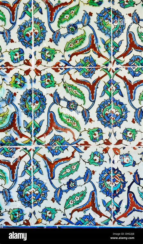 Portico of Columns Iznik tile outside the Baghdad Köşkü Topkapı